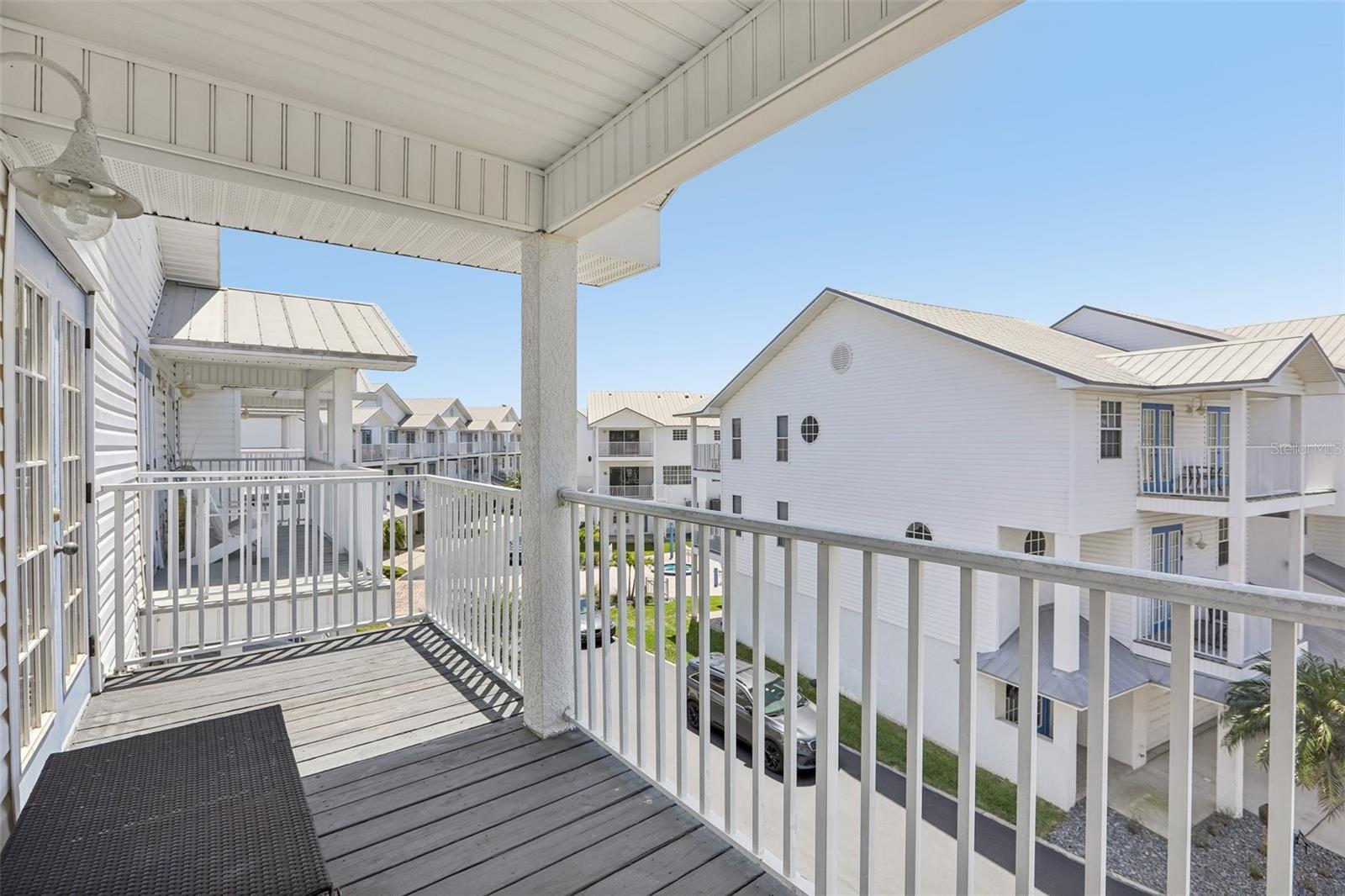 113 YACHT CLUB CIR — photo 34