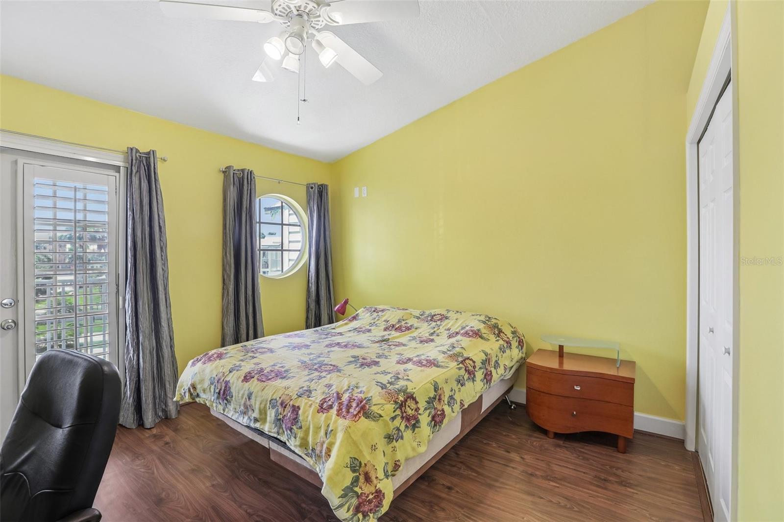 113 YACHT CLUB CIR — photo 20