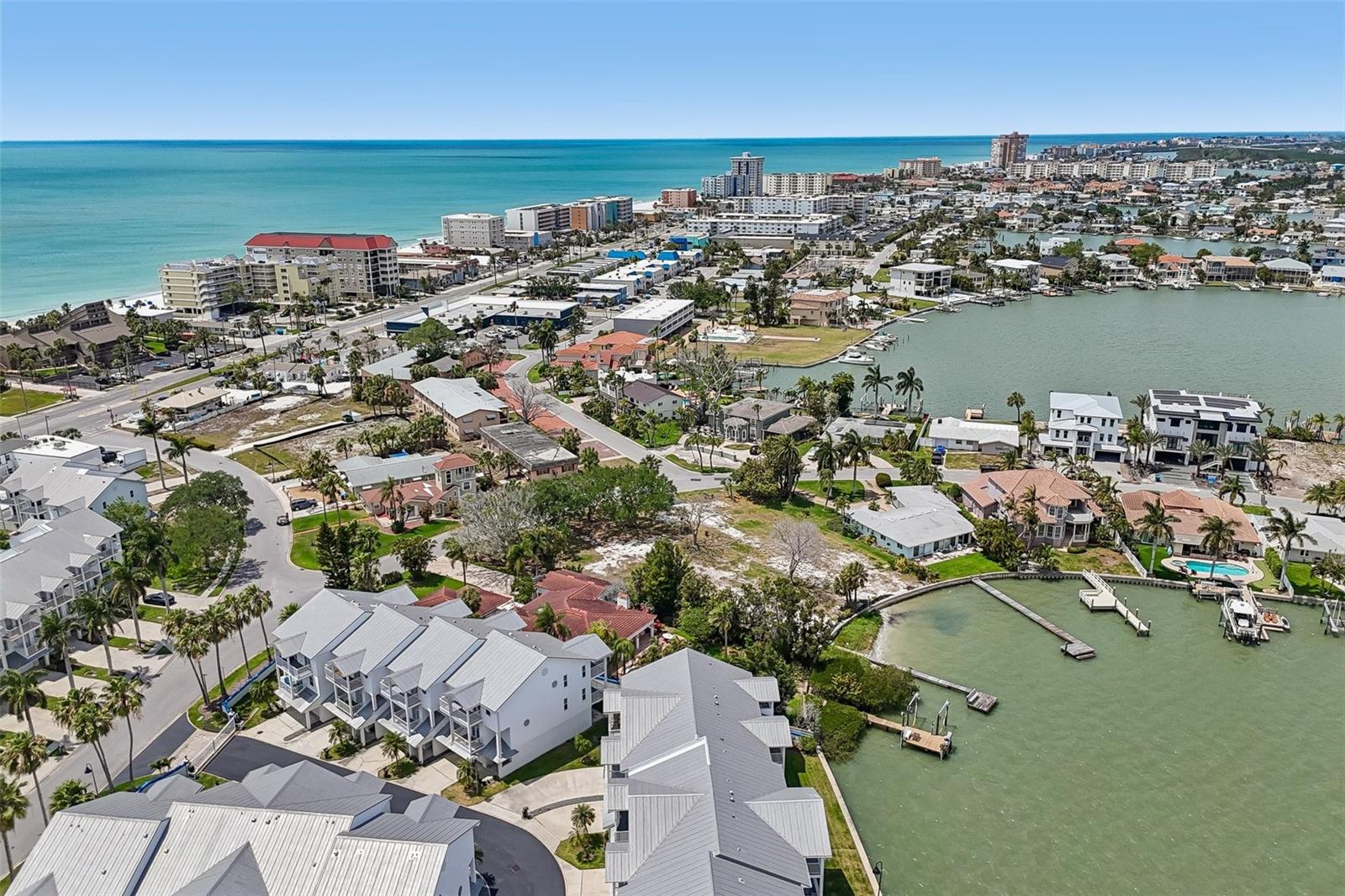 113 YACHT CLUB CIR — photo 43