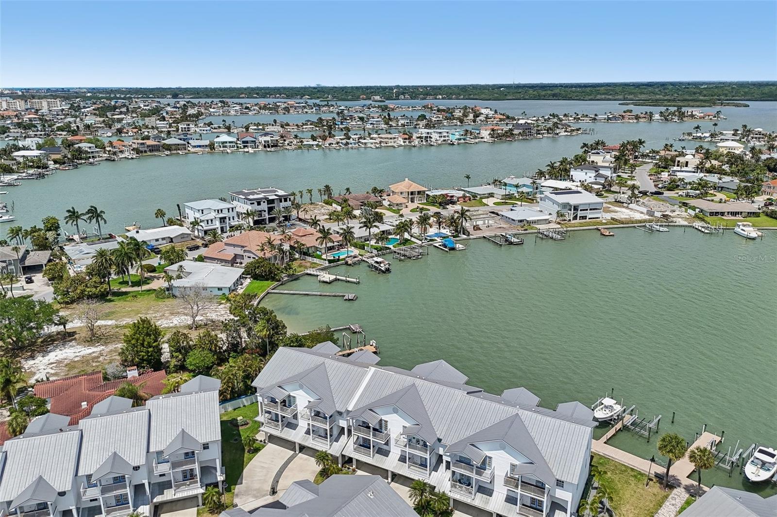 113 YACHT CLUB CIR — photo 42