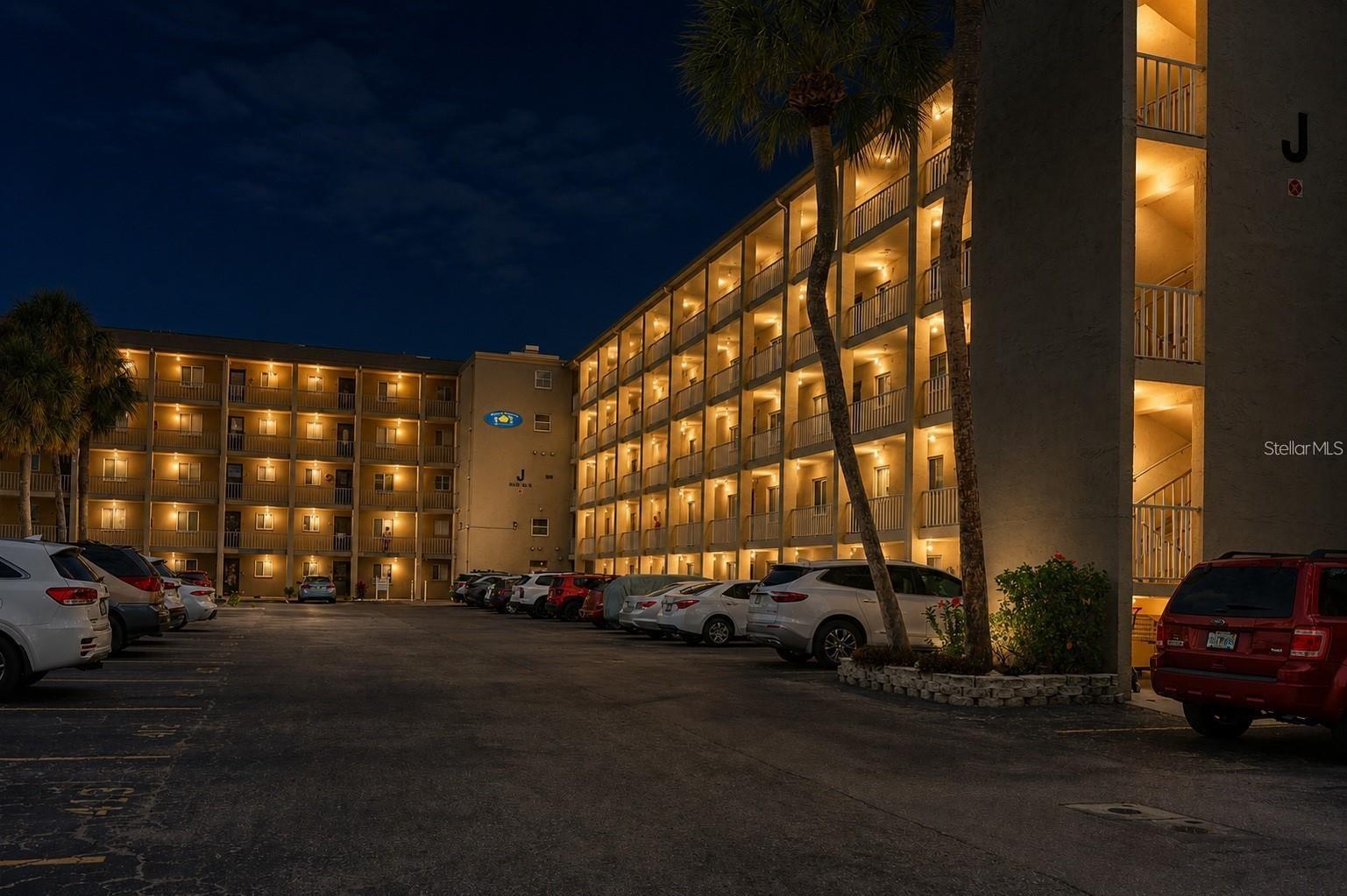 3621 LAKE BAYSHORE DR #J-403 — photo 44