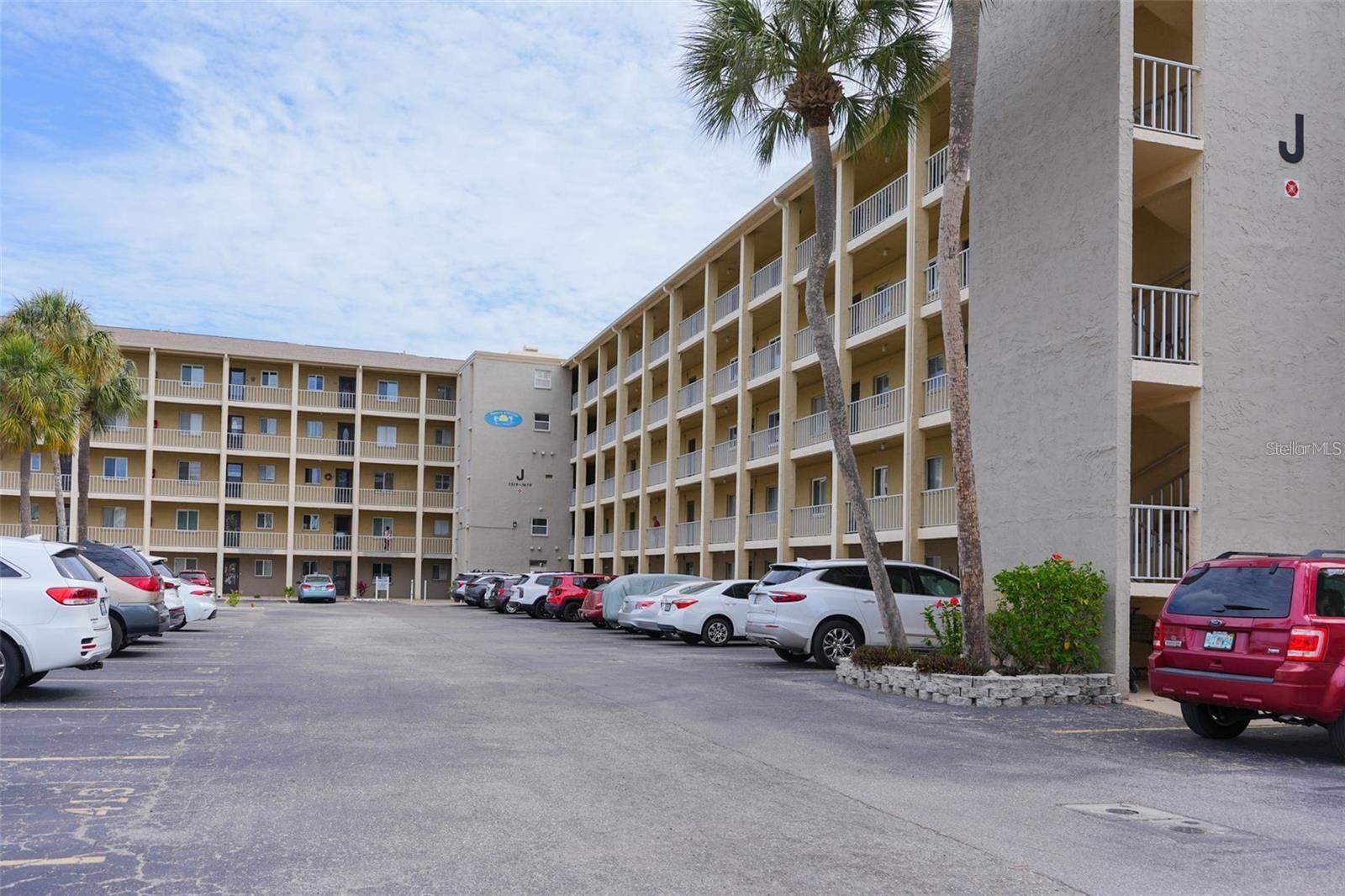 3621 LAKE BAYSHORE DR #J-403 — photo 2