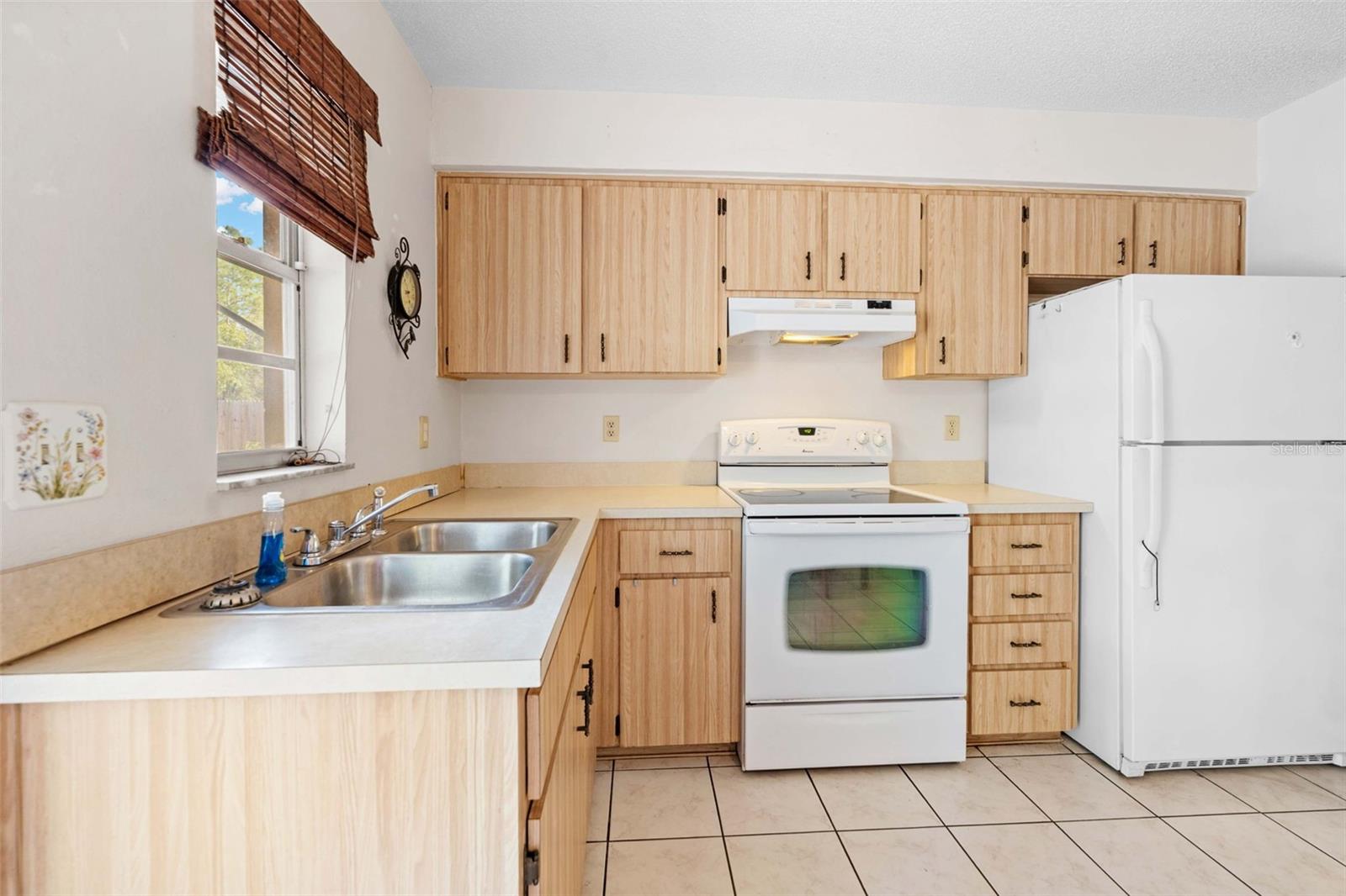 17322 HARMONY DR — photo 30