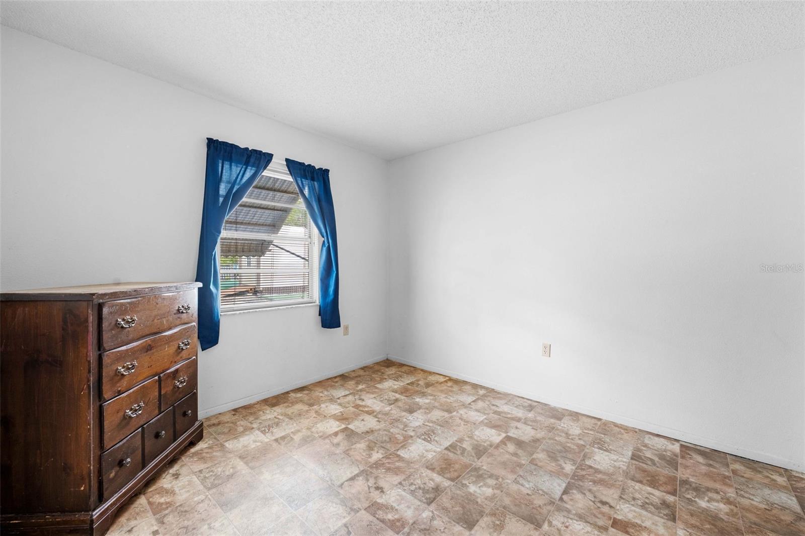 17322 HARMONY DR — photo 33