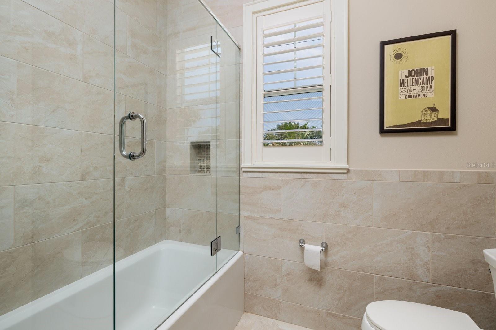 852 CORDOVA BLVD NE — photo 39