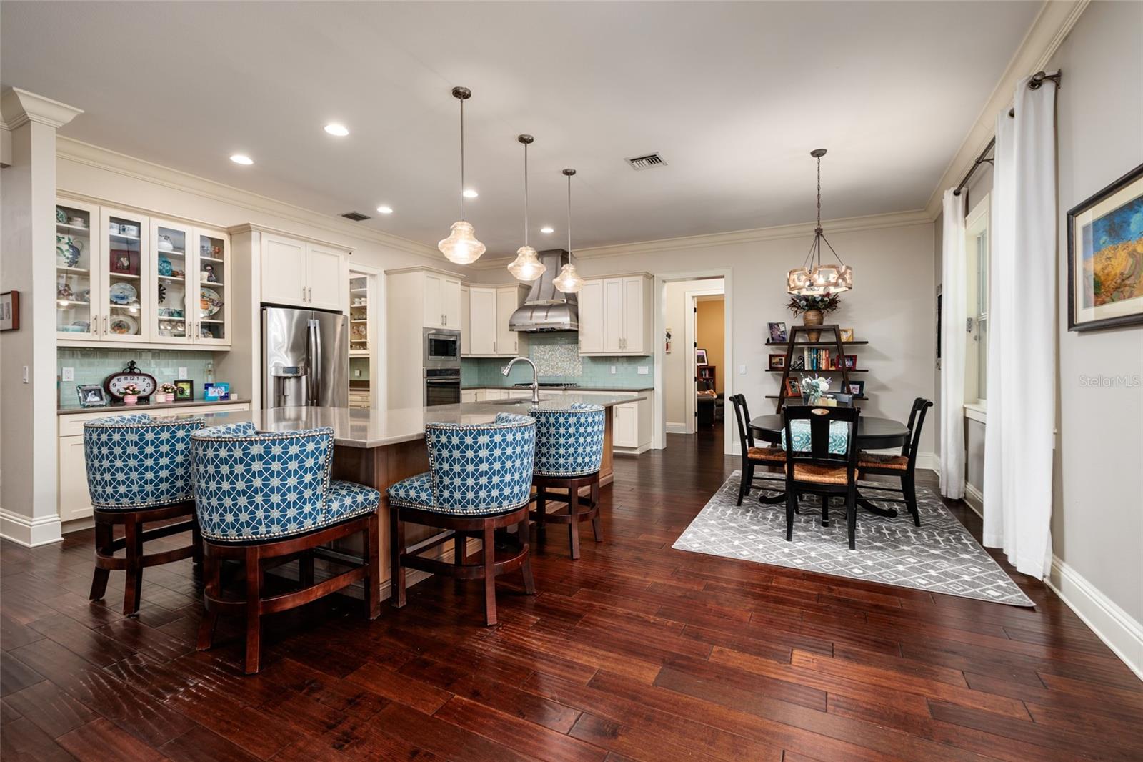 852 CORDOVA BLVD NE — photo 16