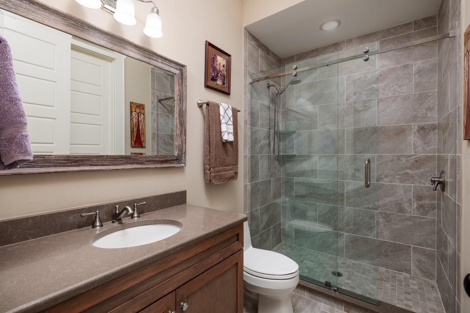 852 CORDOVA BLVD NE — photo 10