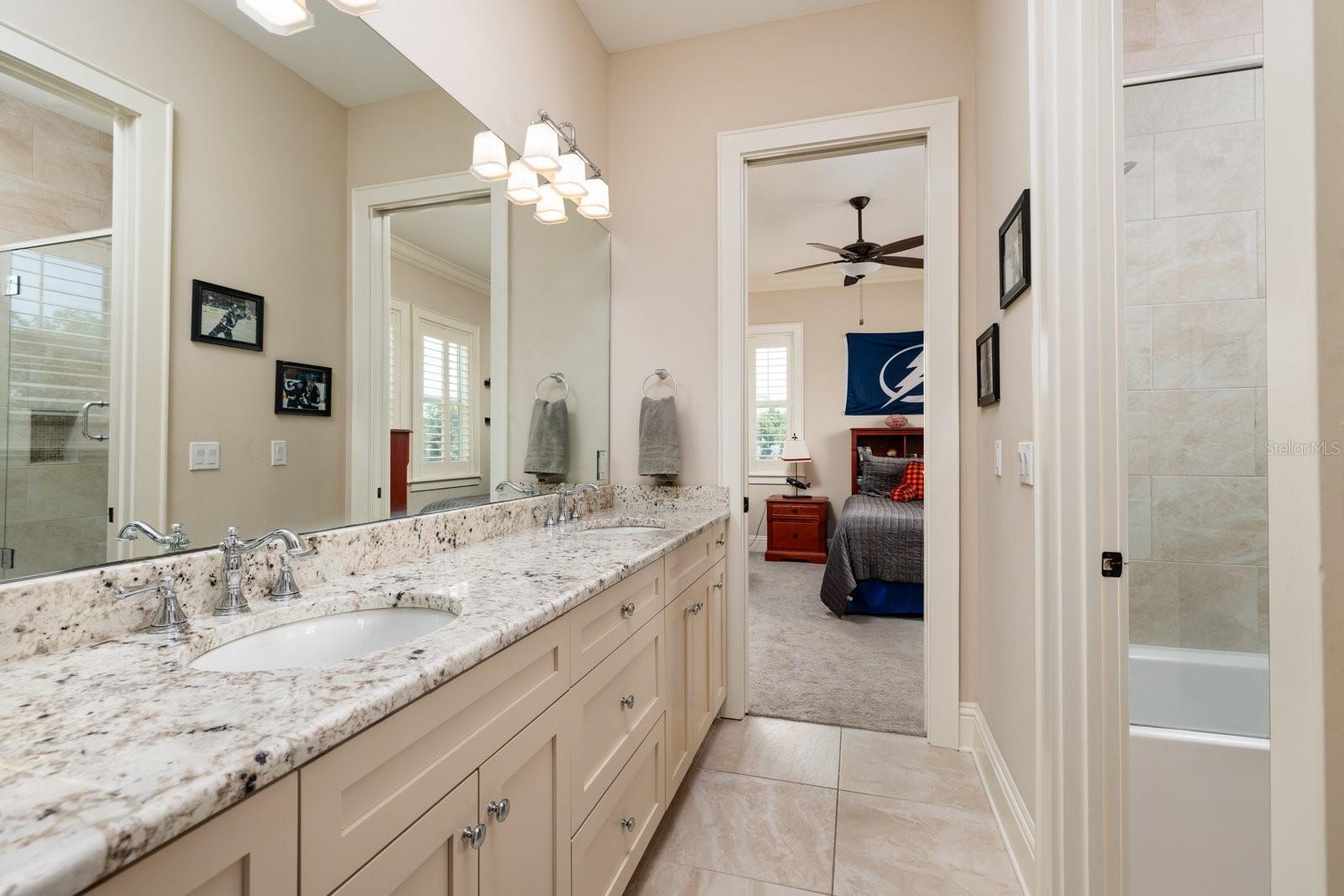 852 CORDOVA BLVD NE — photo 38