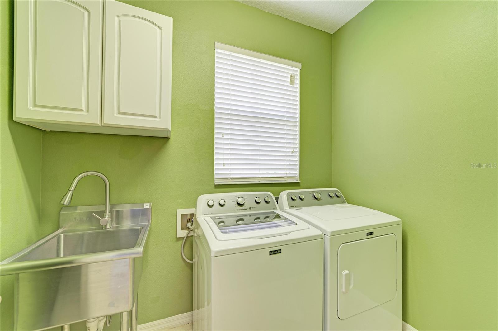 9035 WILLOWBROOK CIR — photo 37