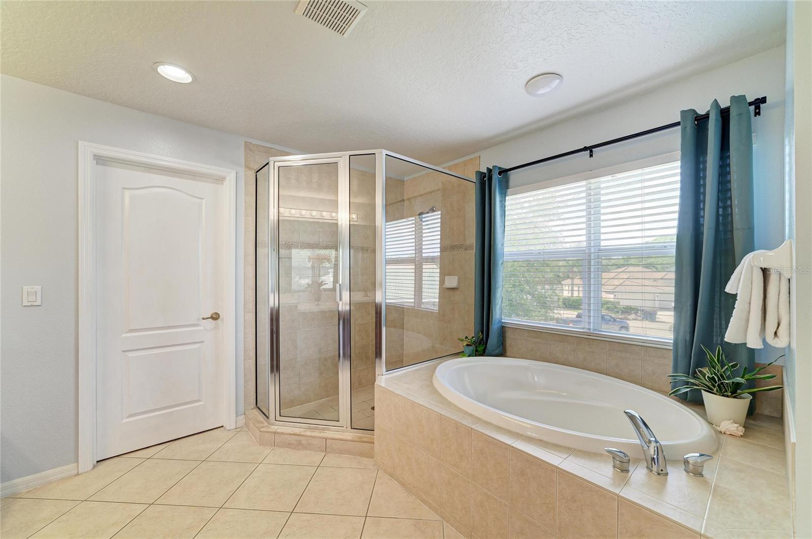 9035 WILLOWBROOK CIR — photo 30