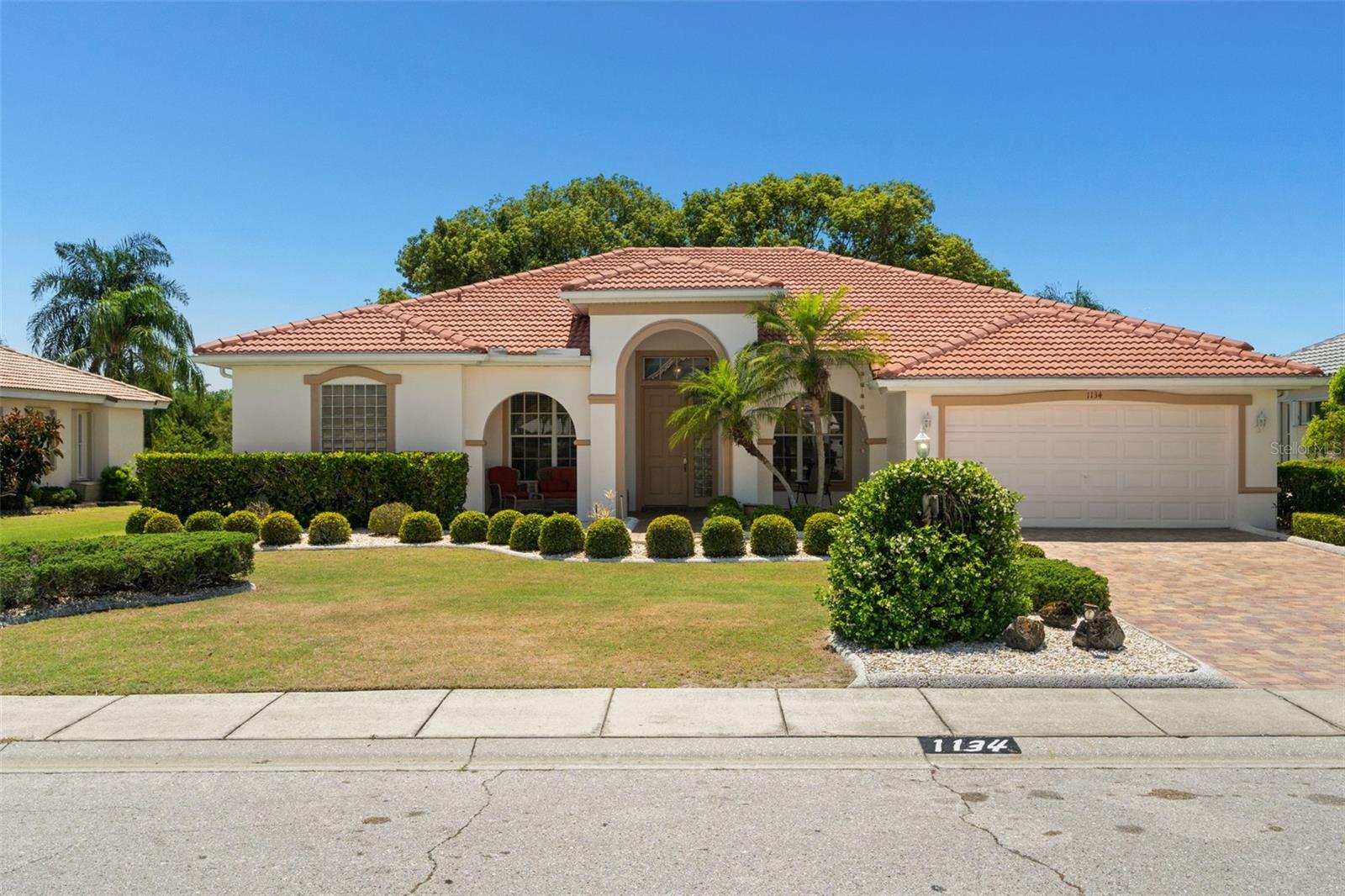 1134 SIGNATURE DR — photo 2