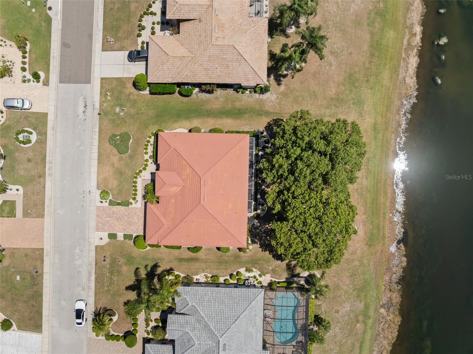 1134 SIGNATURE DR — photo 36