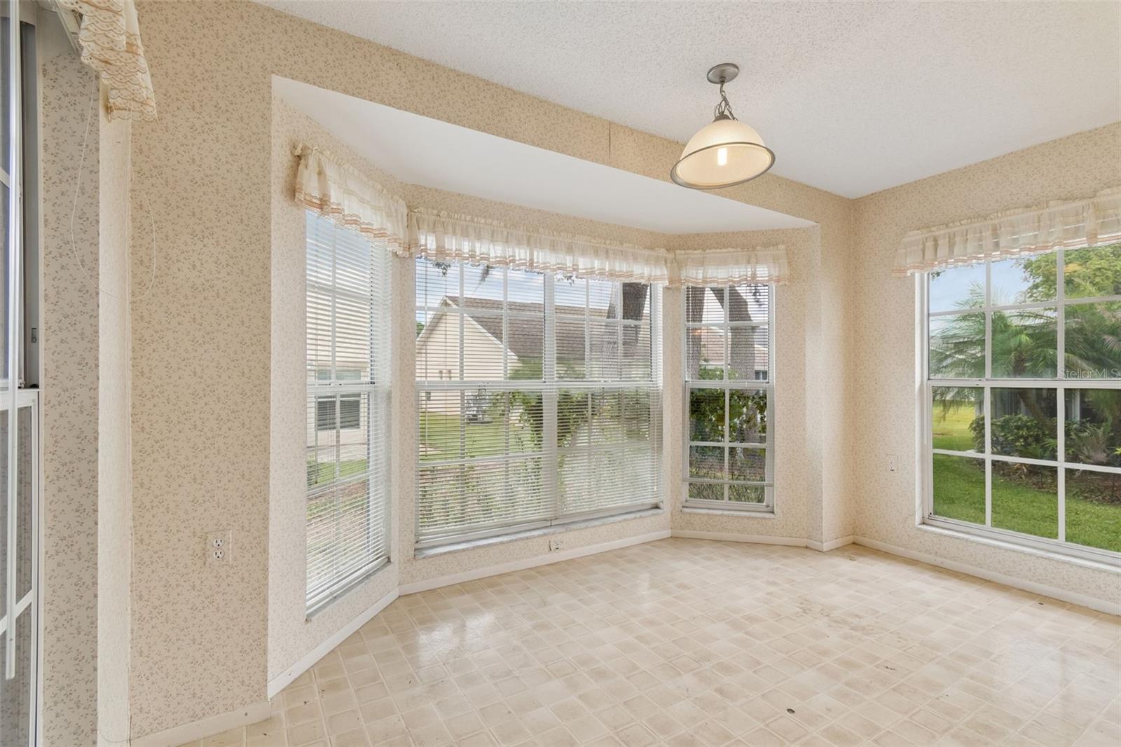 4643 SANDPOINTE DR — photo 15