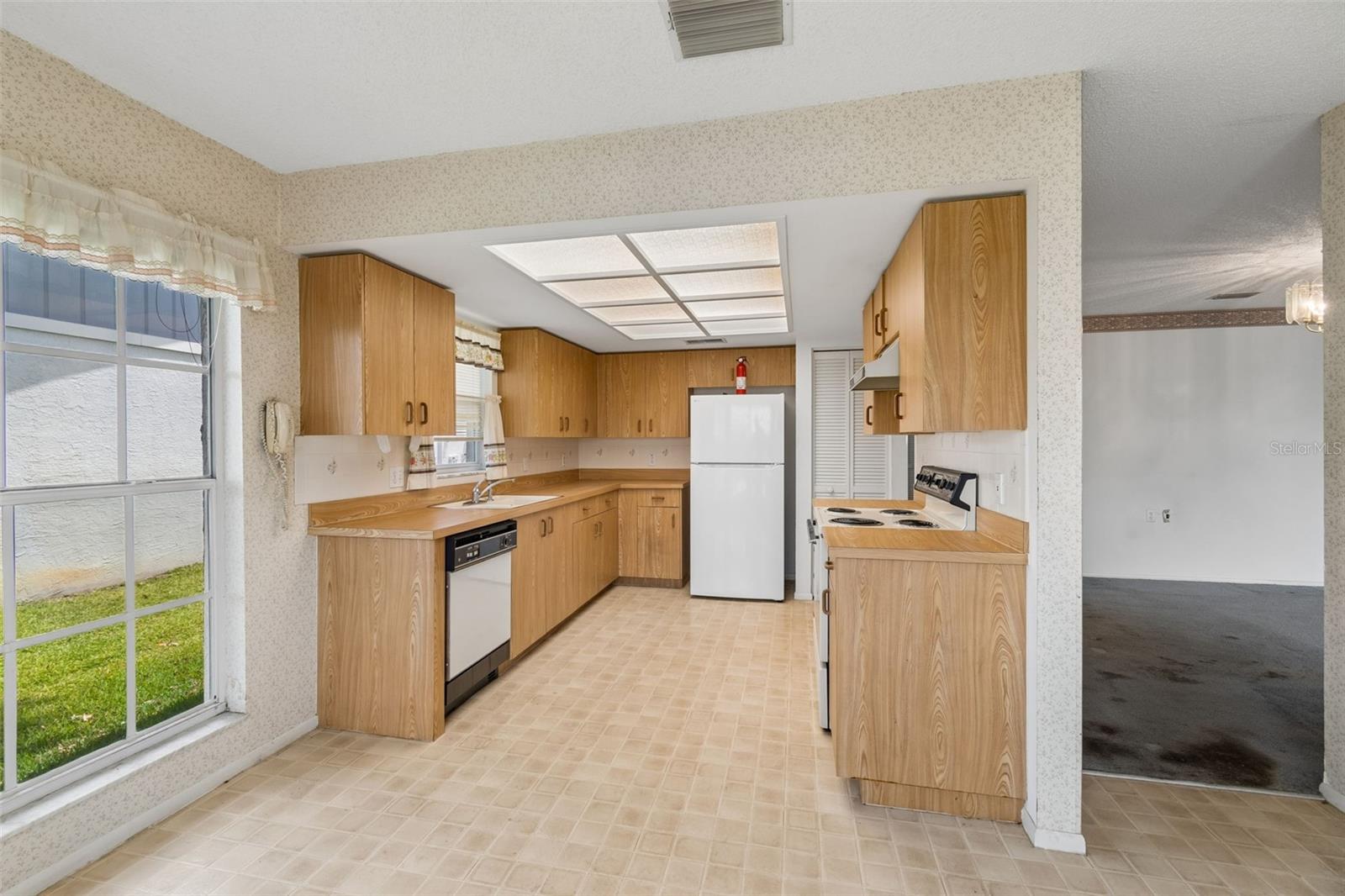 4643 SANDPOINTE DR — photo 16