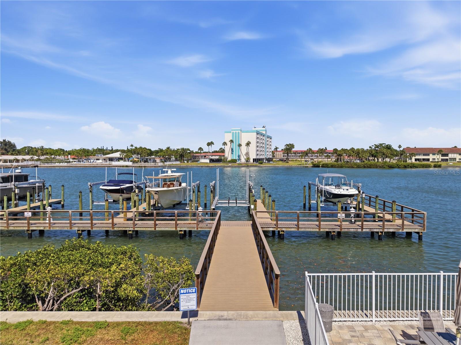 20001 GULF BLVD #405 — photo 37