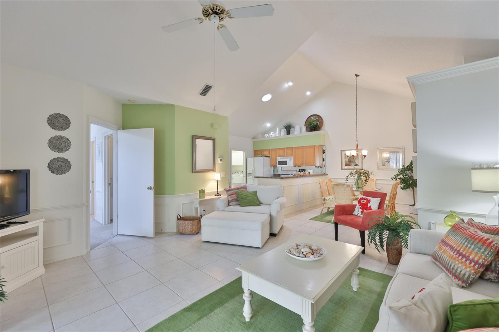 1115 GOLFVIEW WOODS DR — photo 2