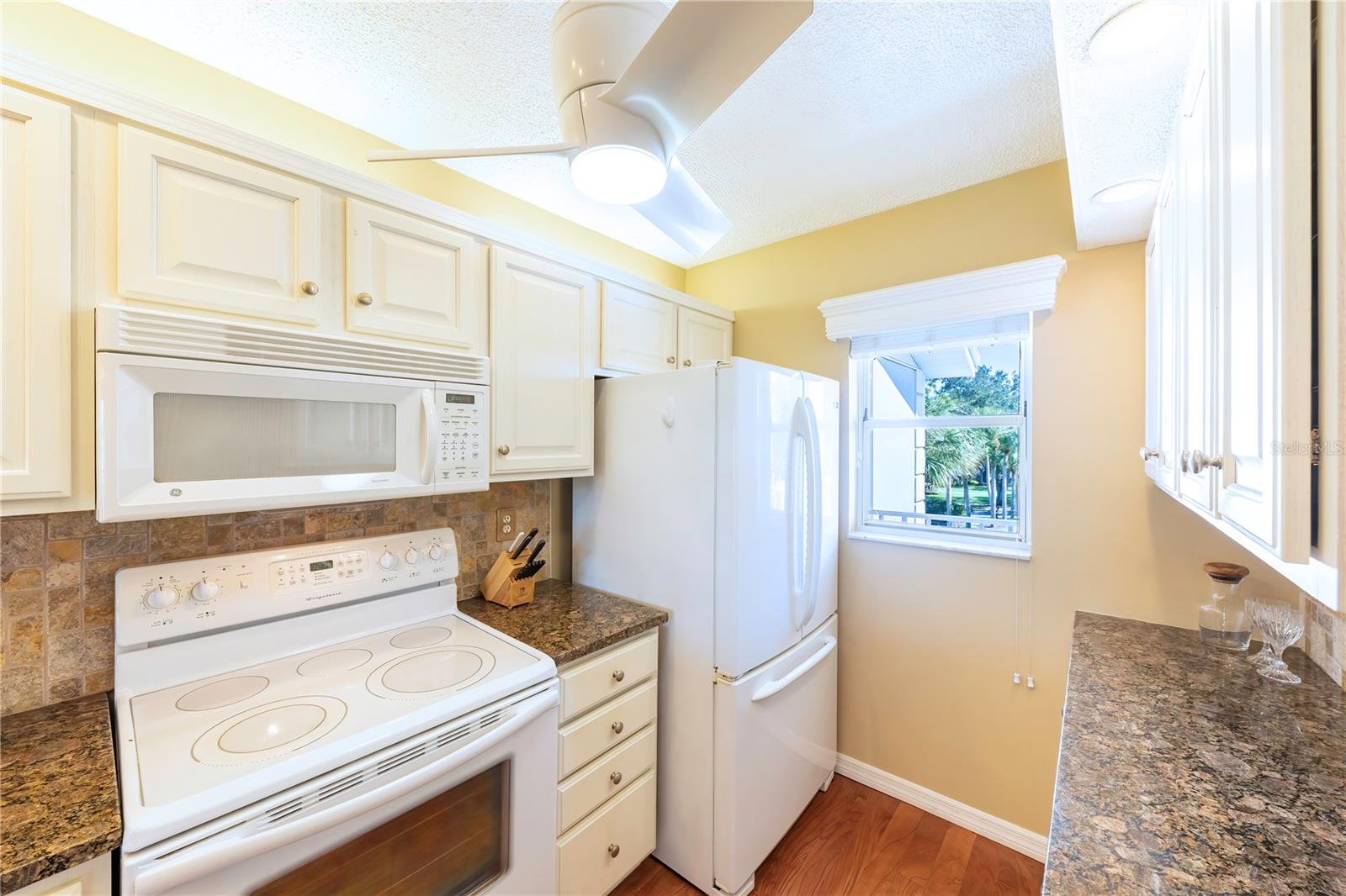 437 CERROMAR LN #525 — photo 5