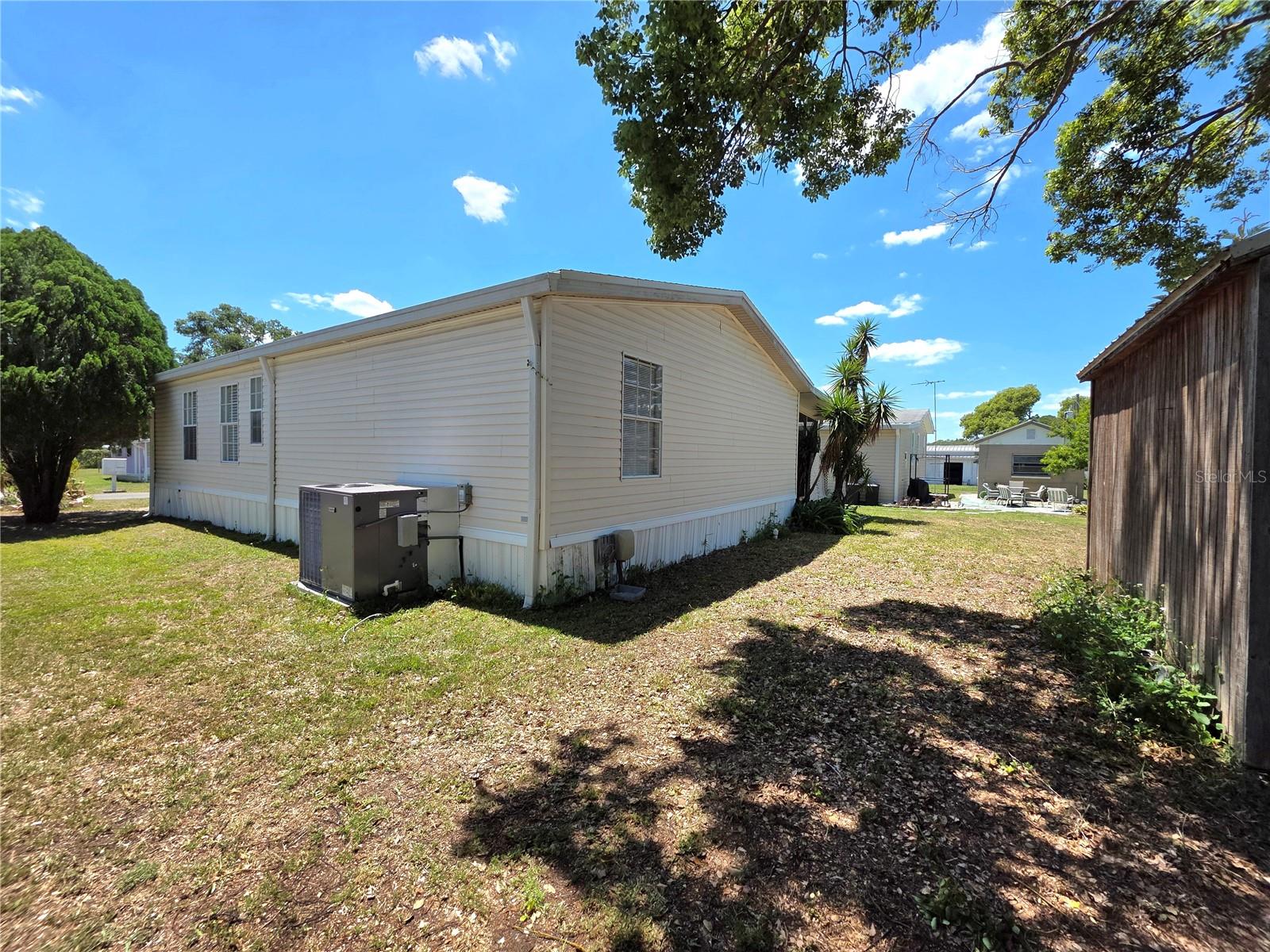 37251 LOIS AVE — photo 3