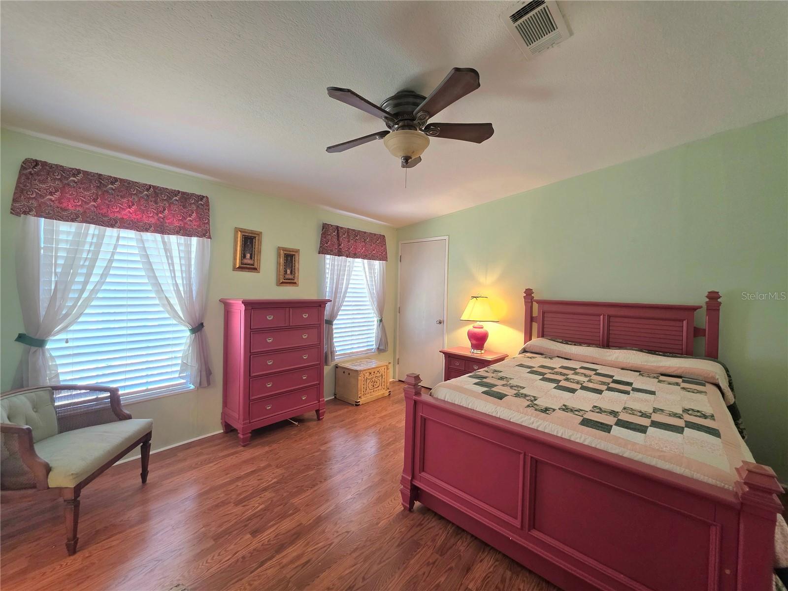 37251 LOIS AVE — photo 18