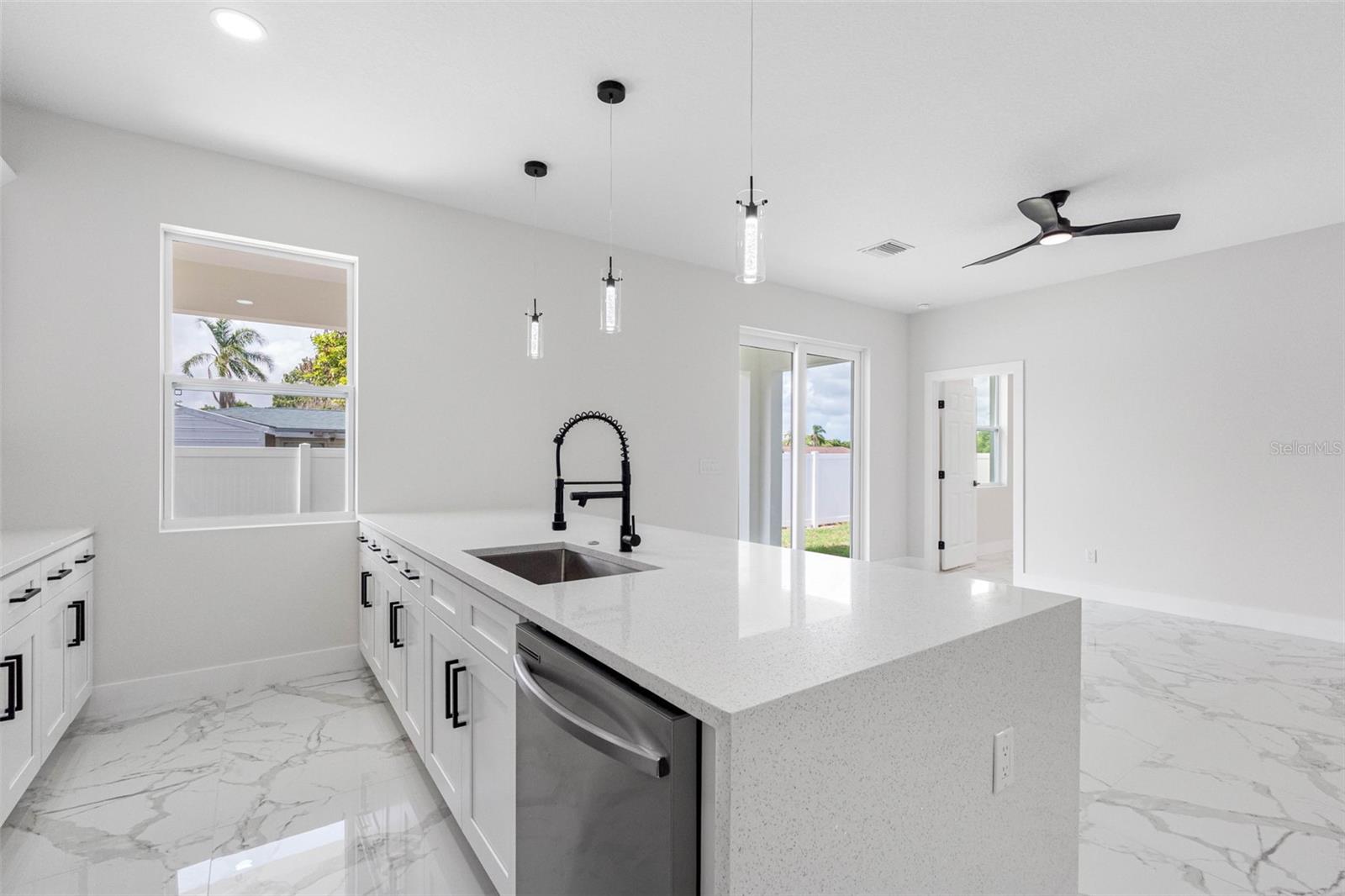 7141 IVANHOE DR — photo 22