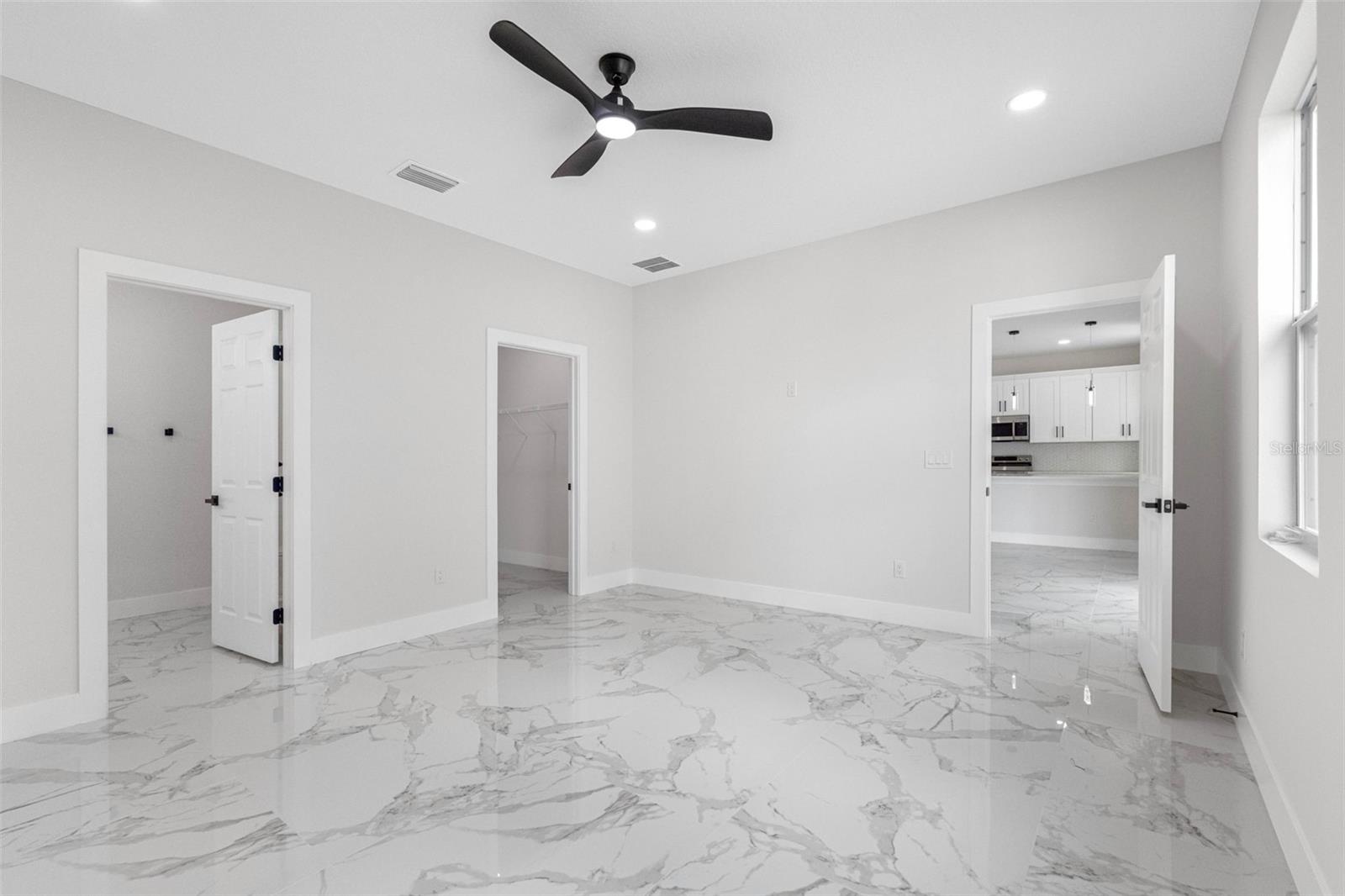 7141 IVANHOE DR — photo 37