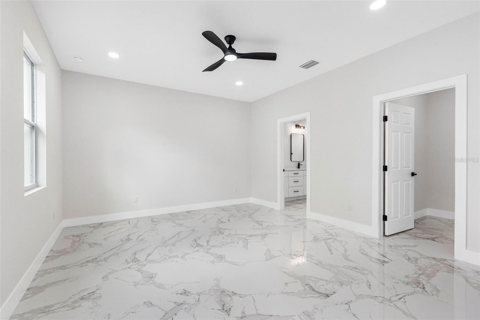 7141 IVANHOE DR — photo 38