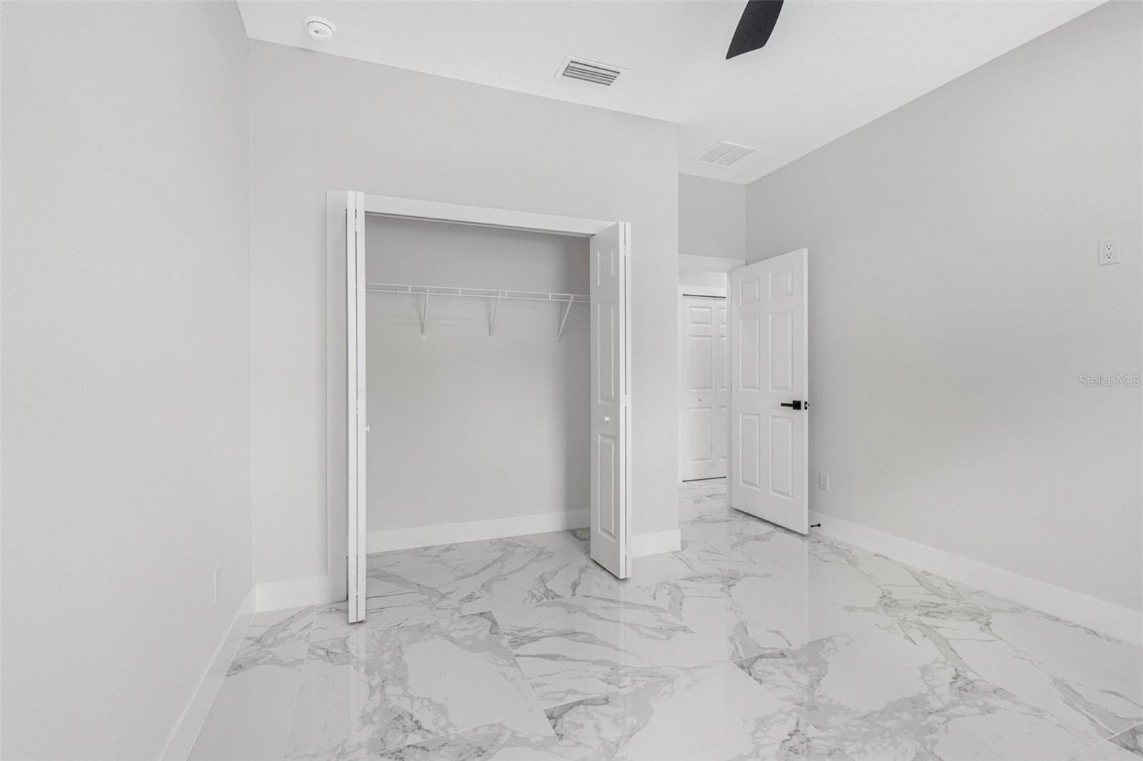 7141 IVANHOE DR — photo 31