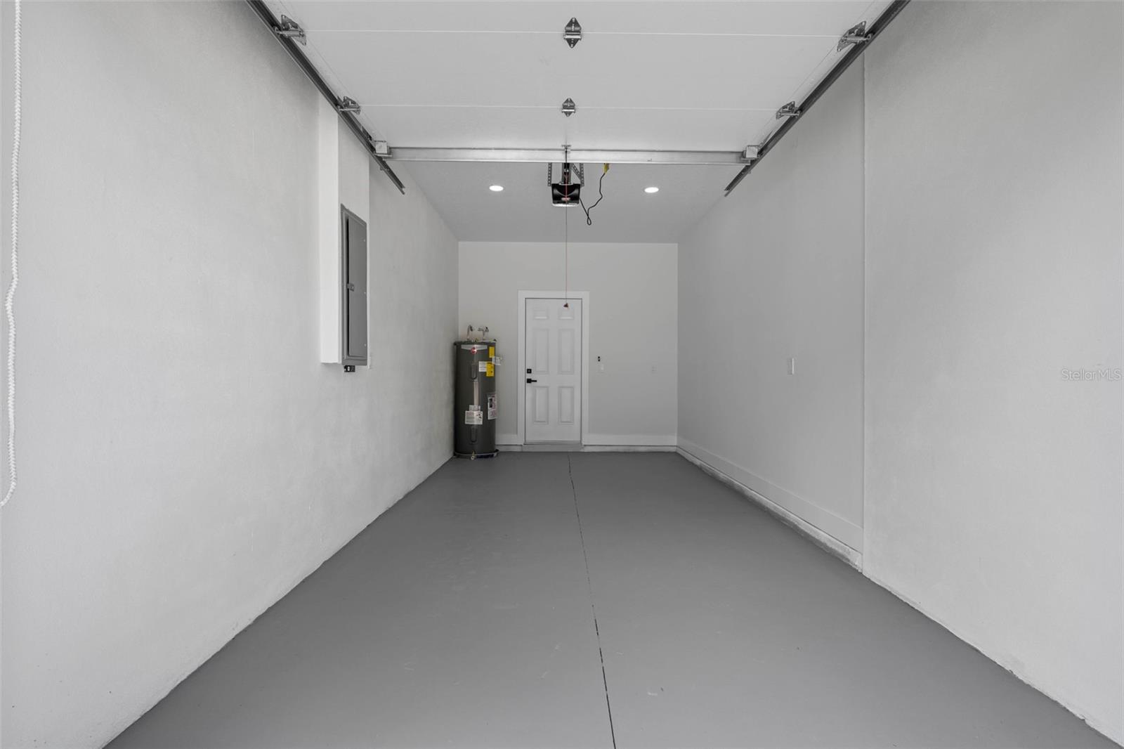 7141 IVANHOE DR — photo 41