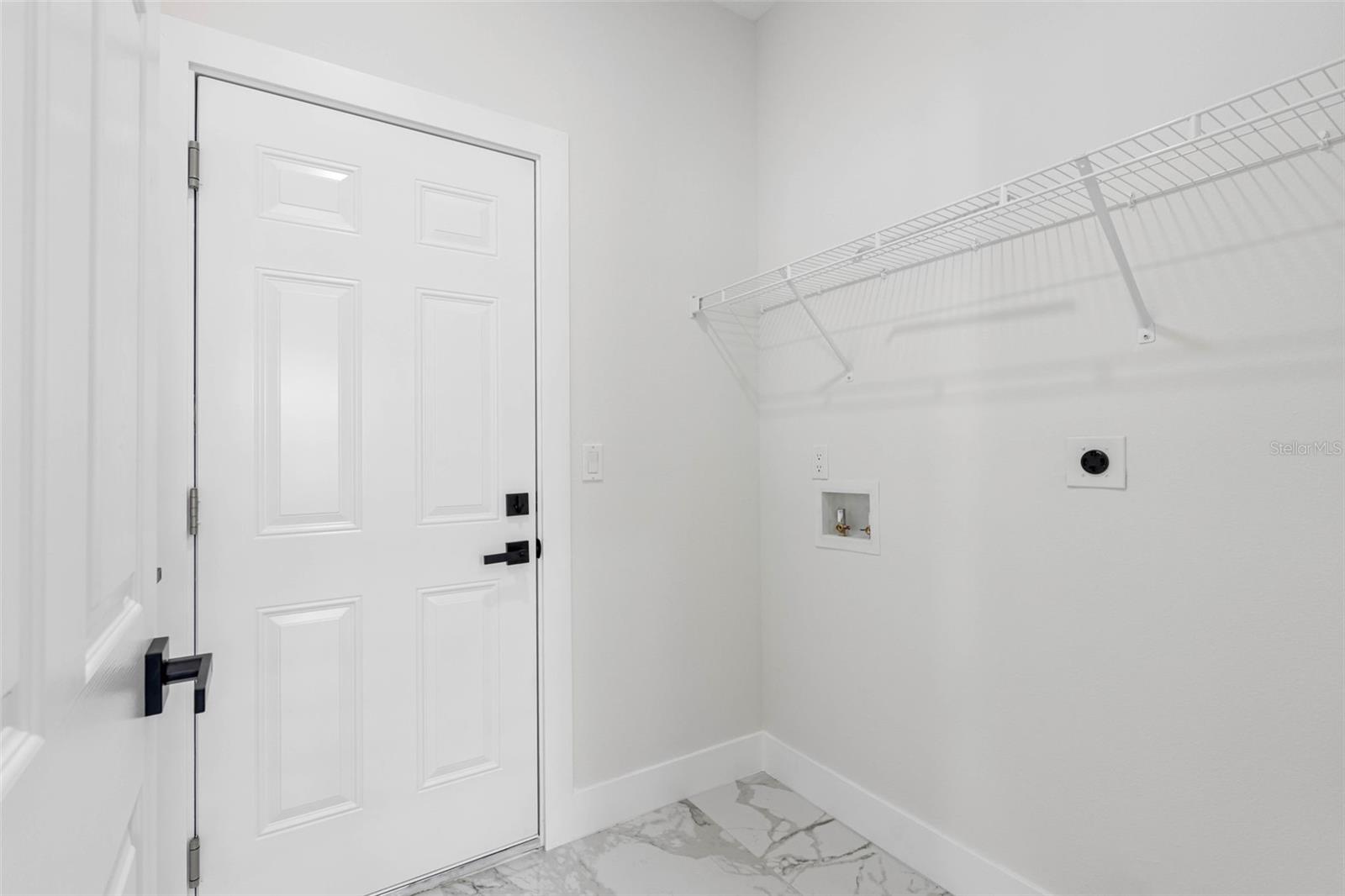 7141 IVANHOE DR — photo 27
