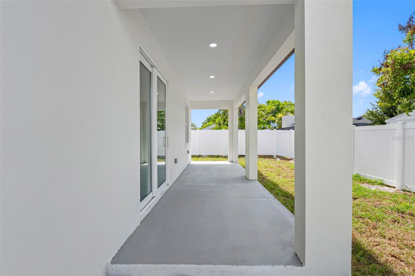 7141 IVANHOE DR — photo 42