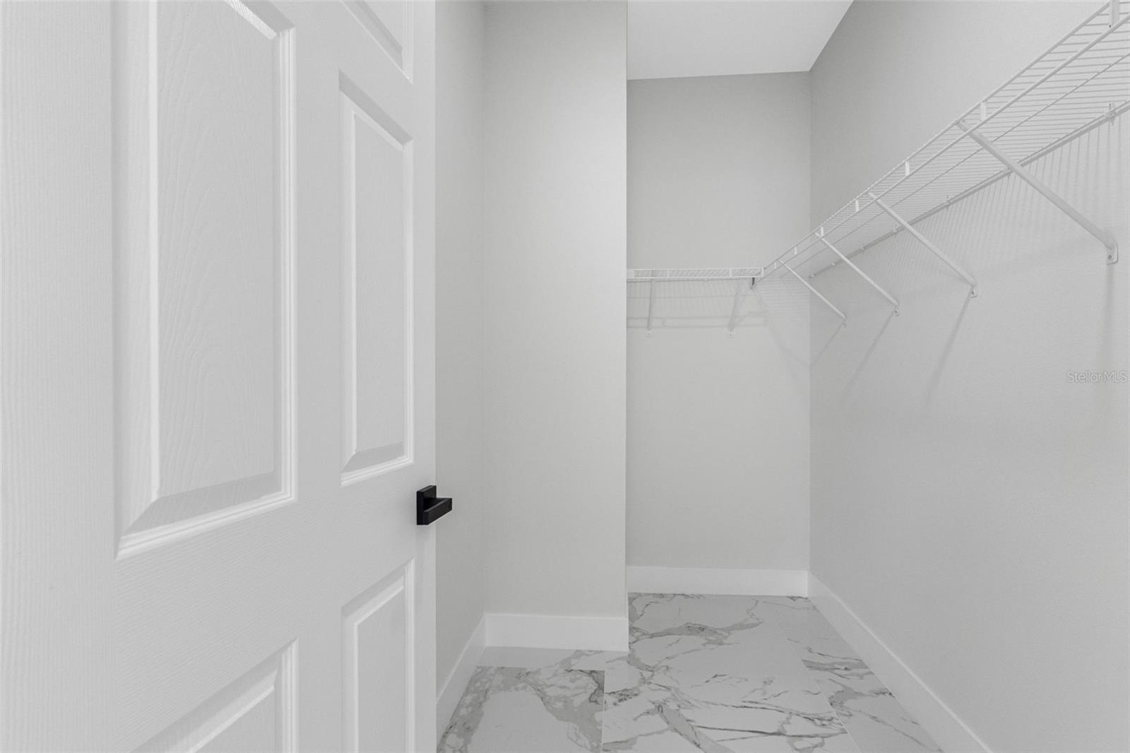 7141 IVANHOE DR — photo 36