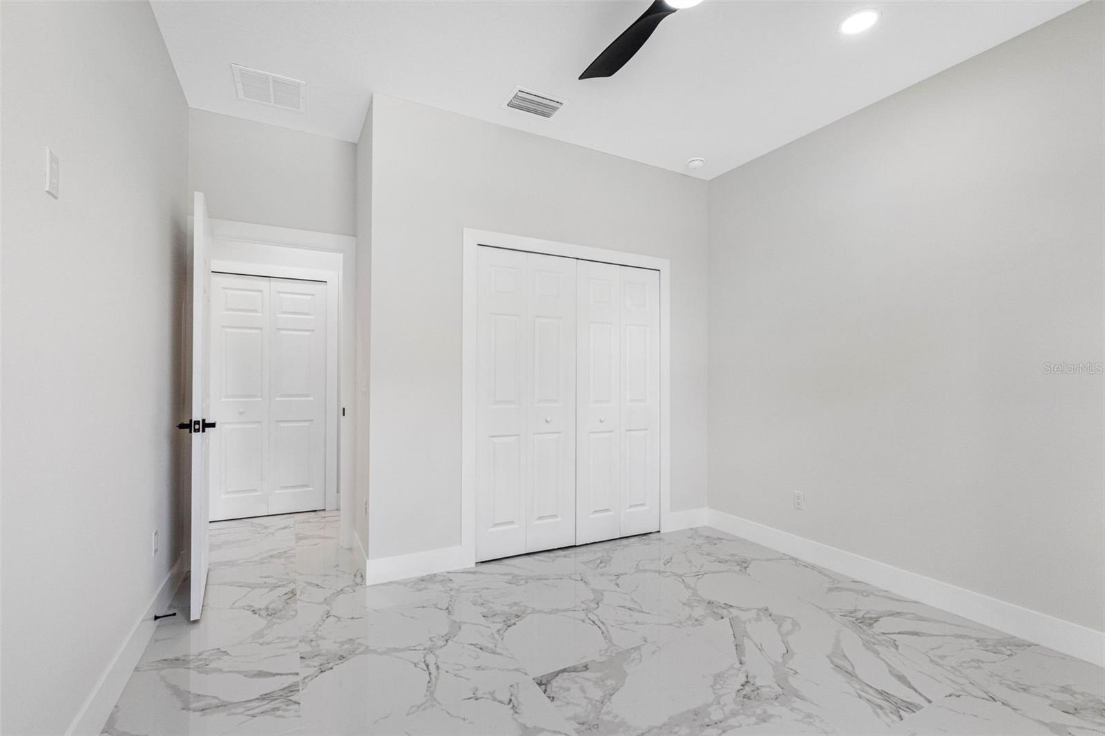 7141 IVANHOE DR — photo 40