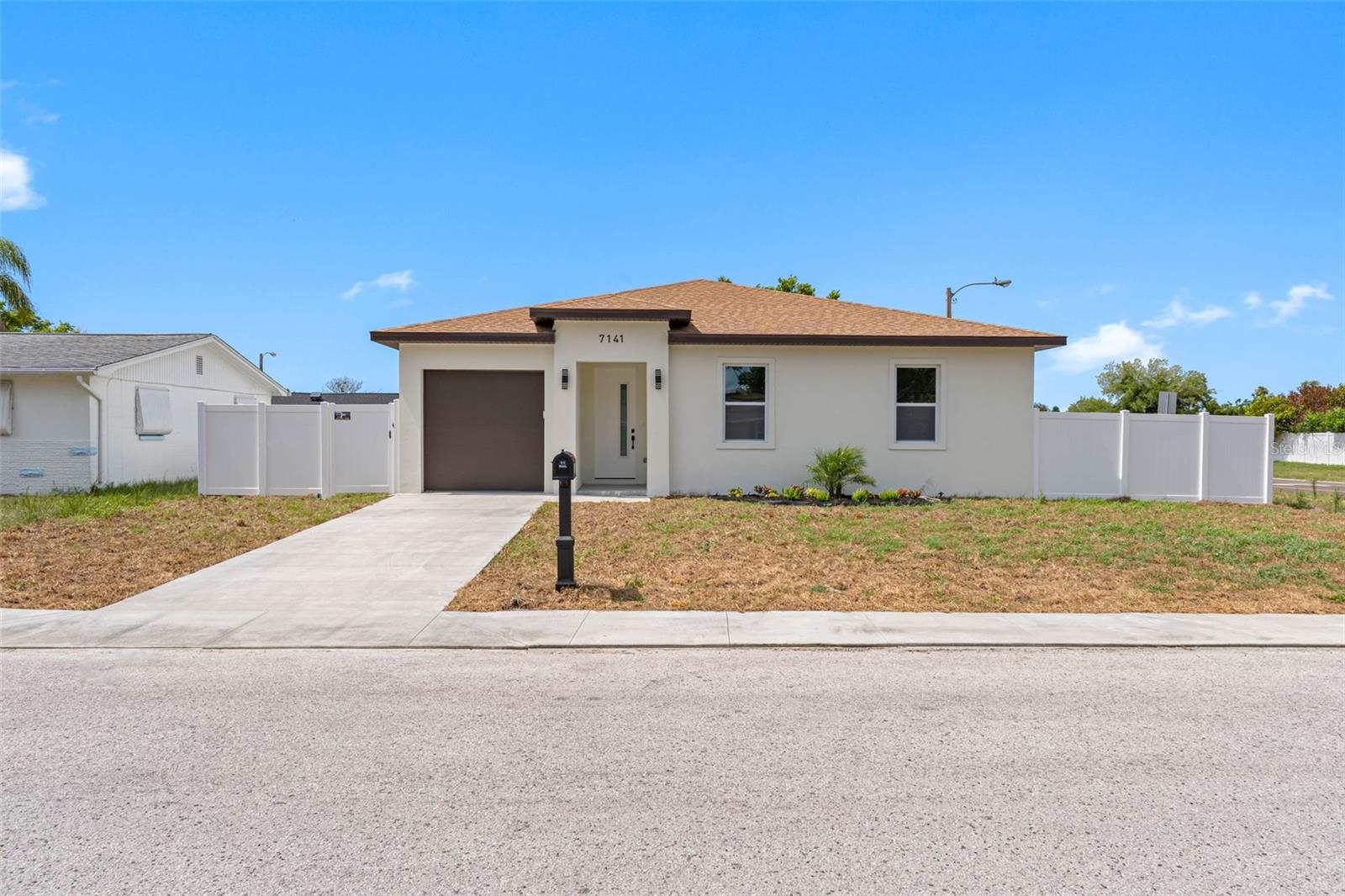 7141 IVANHOE DR — photo 3