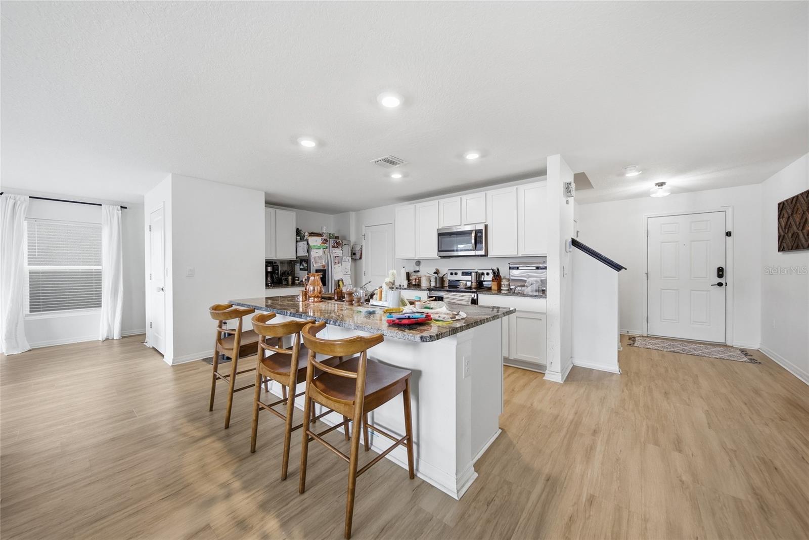 13763 THIMBLEBERRY DR — photo 3