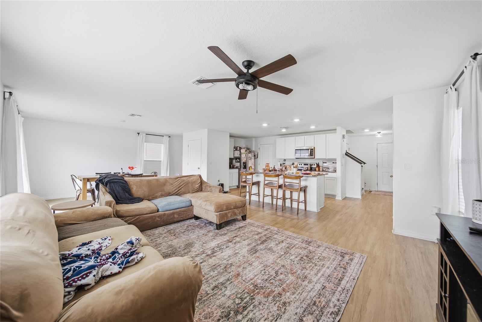 13763 THIMBLEBERRY DR — photo 4