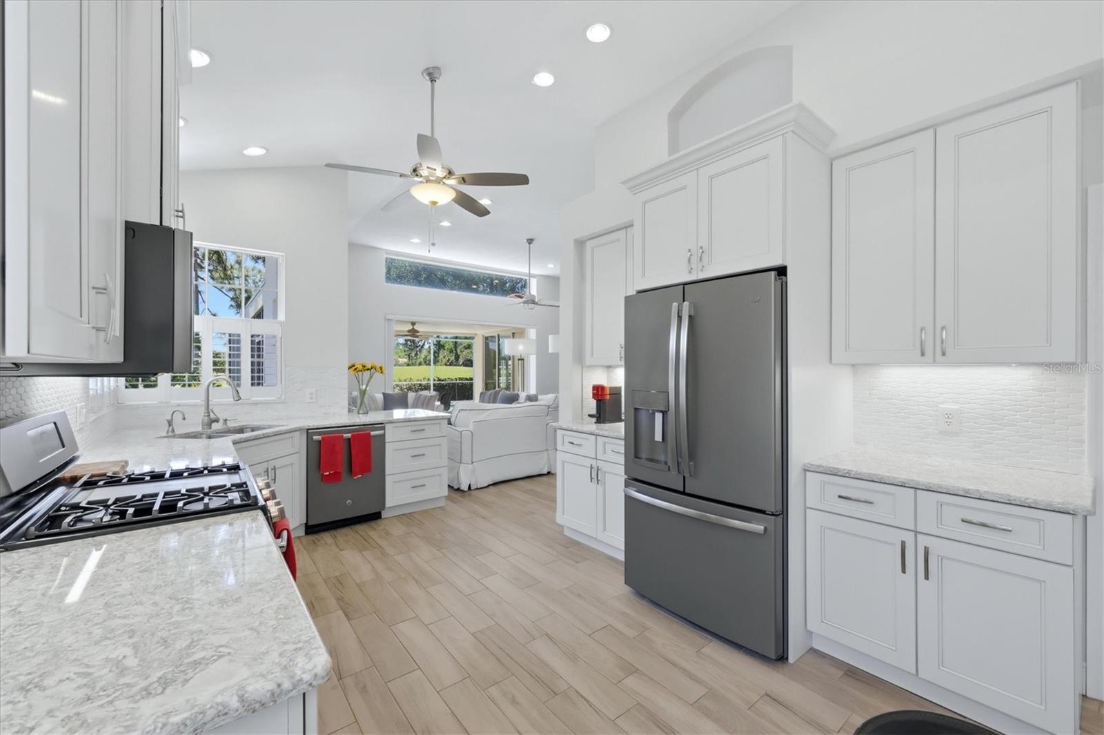 7316 SAINT GEORGES WAY — photo 11