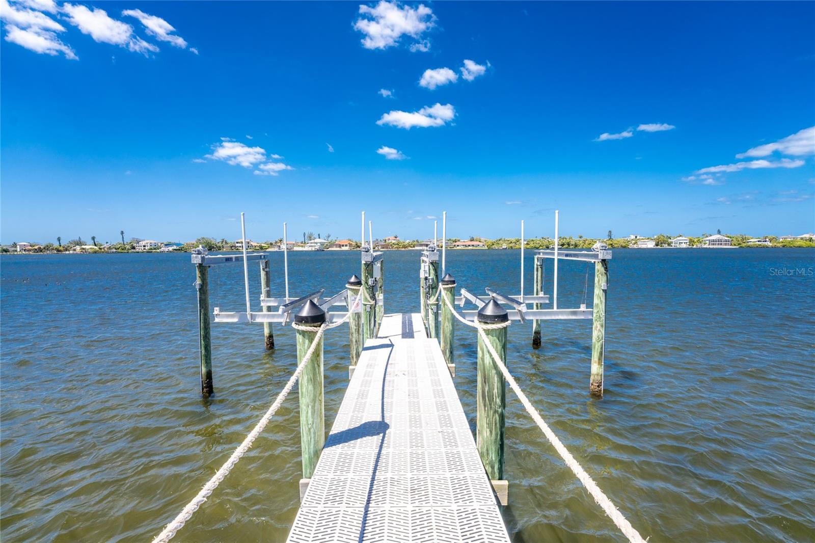 BAYSHORE DR — photo 3