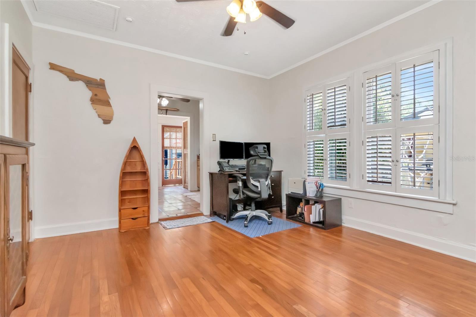220 W FERN ST — photo 12