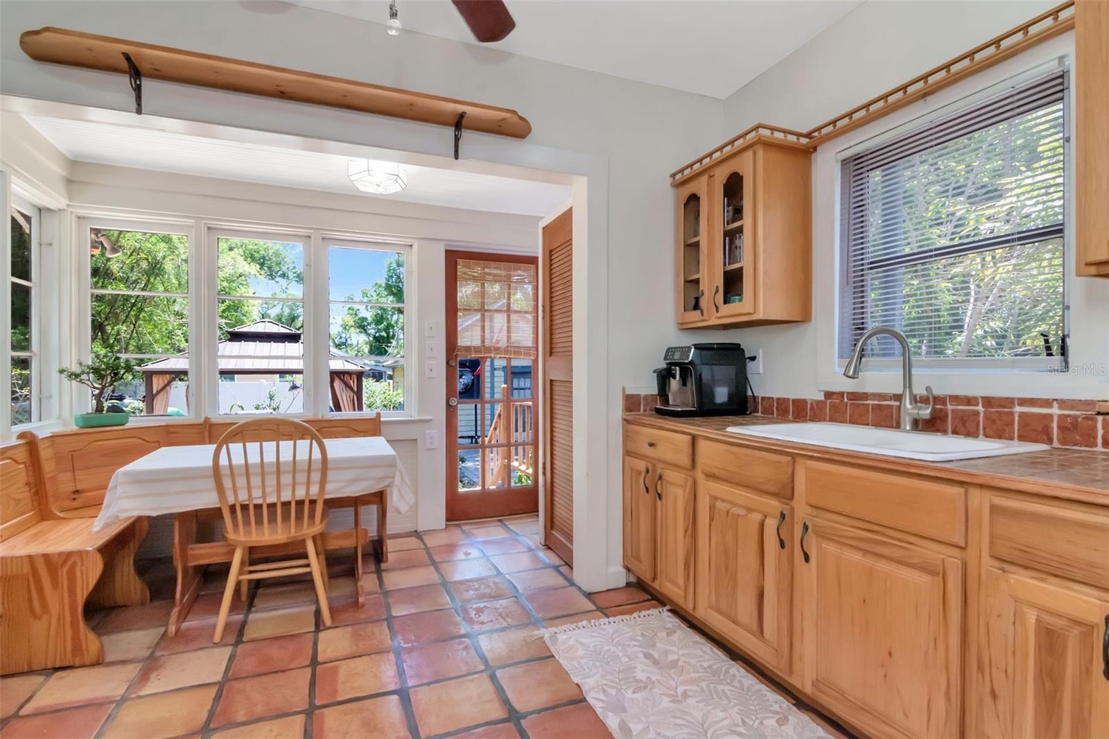 220 W FERN ST — photo 13