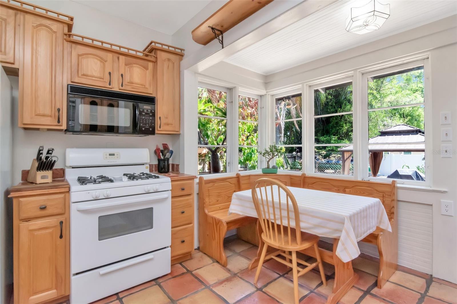 220 W FERN ST — photo 17