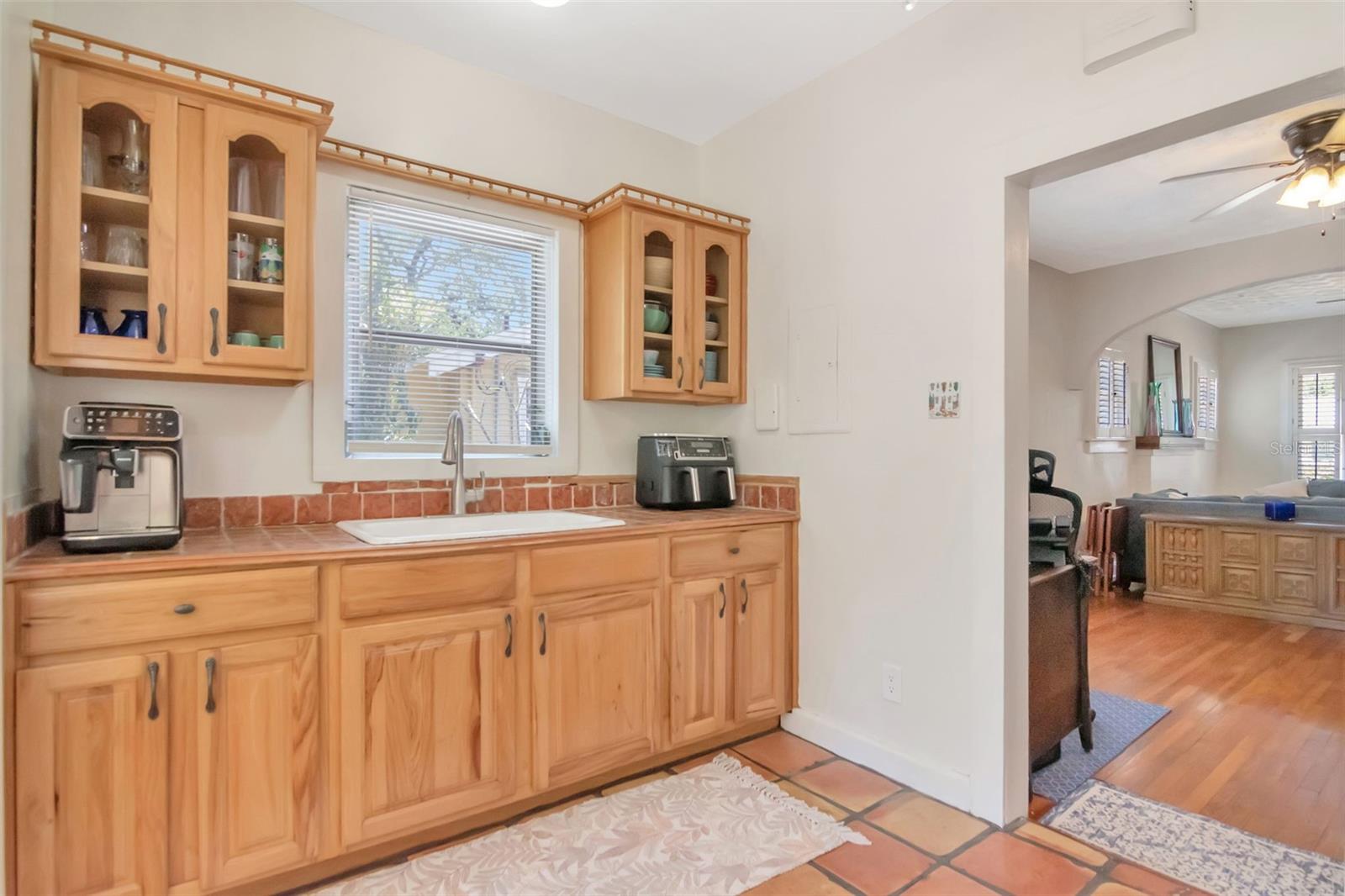 220 W FERN ST — photo 15