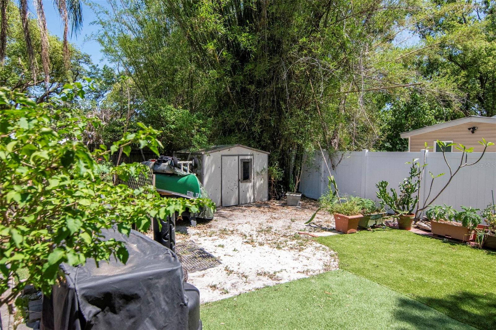 220 W FERN ST — photo 36