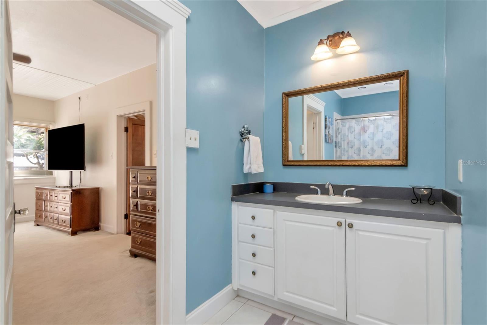 220 W FERN ST — photo 20