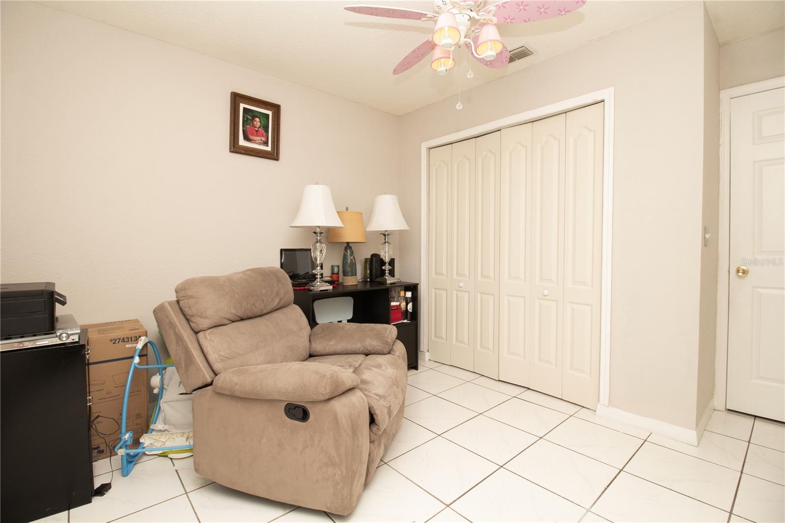 6914 N HIMES AVE — photo 21