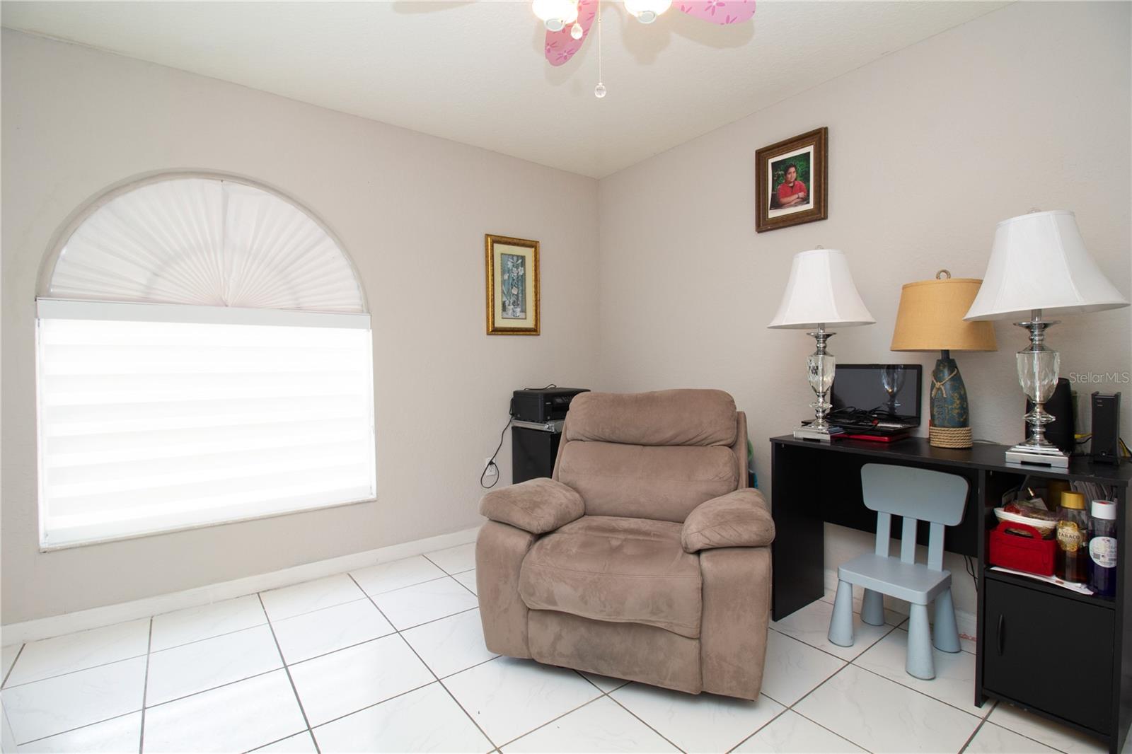 6914 N HIMES AVE — photo 28