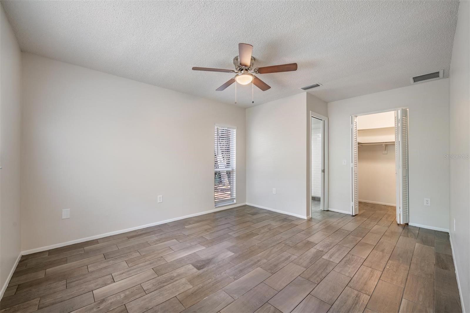 1124 DANNY DR — photo 21