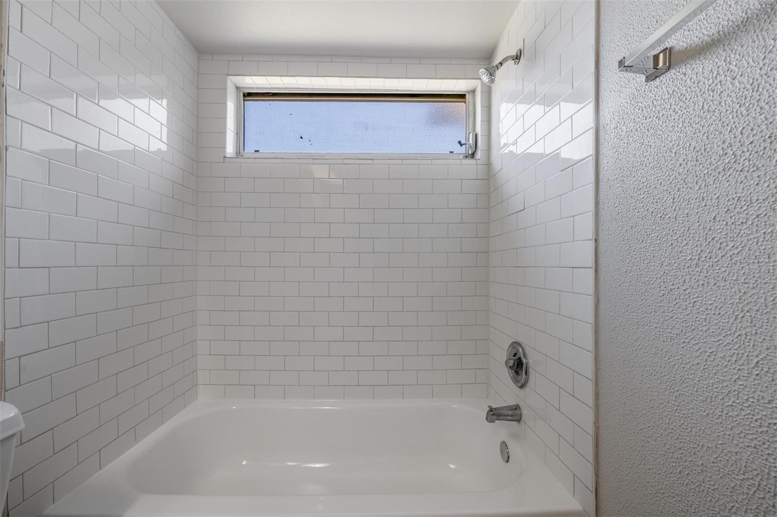 1124 DANNY DR — photo 28