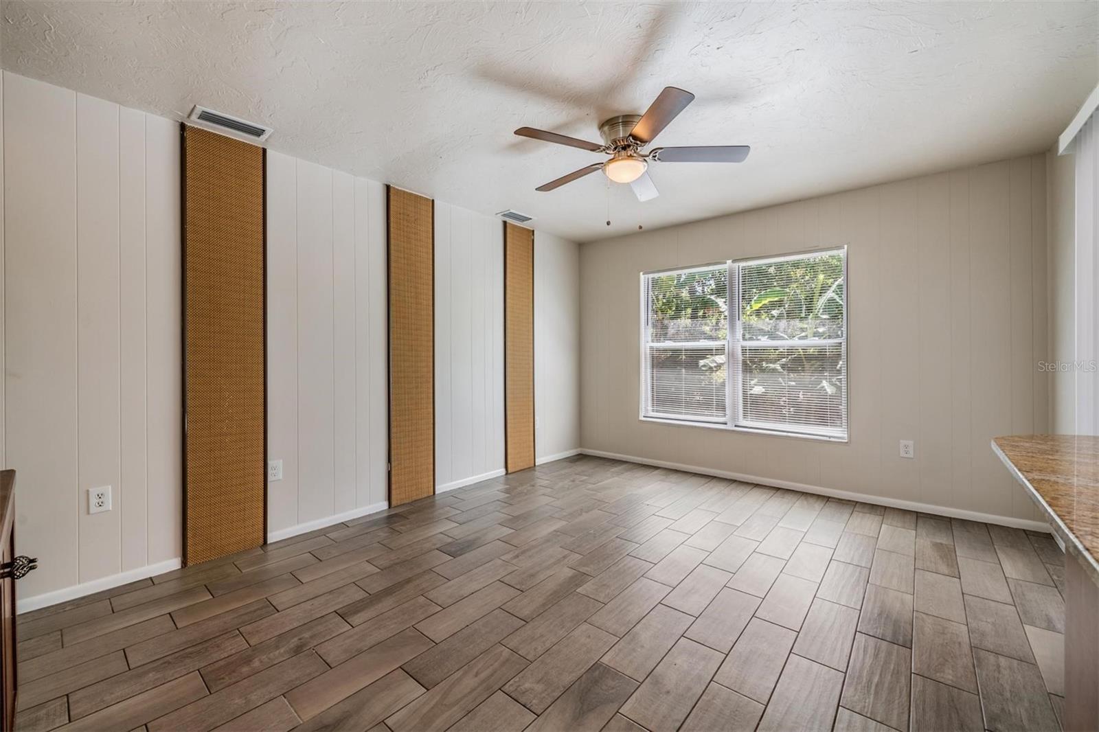 1124 DANNY DR — photo 19