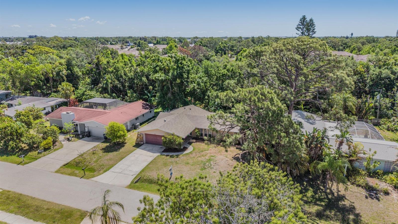 1124 DANNY DR — photo 40