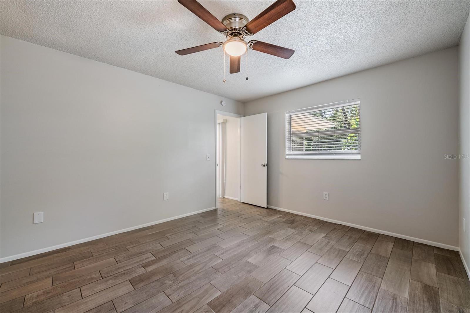 1124 DANNY DR — photo 20
